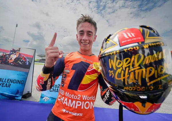 [VIDEO] Vomitare in diretta subito dopo aver vinto il Mondiale: Pedro Acosta l&rsquo;ha fatto davvero (e non una volta sola)