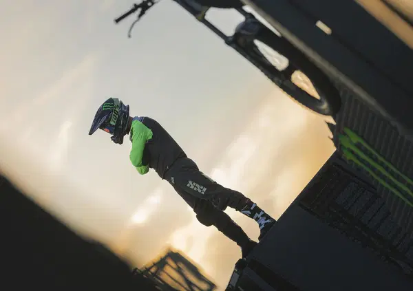 Un sogno a testa in gi&ugrave;: Samuele Zuccali si racconta tra il Trial Freestyle, l'esperienza in TV e il sogno di un casco Monster