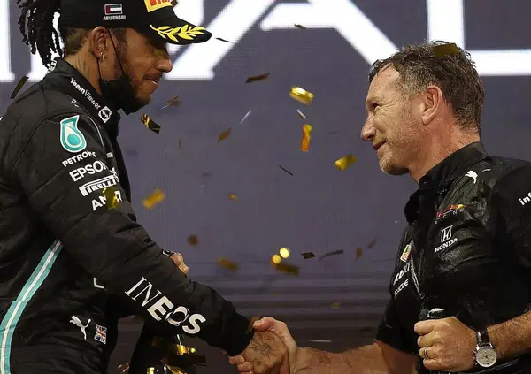 Lewis Hamilton nega le parole di Horner: "Non ho mai cercato Red Bull, sono stati loro a inizio anno..."