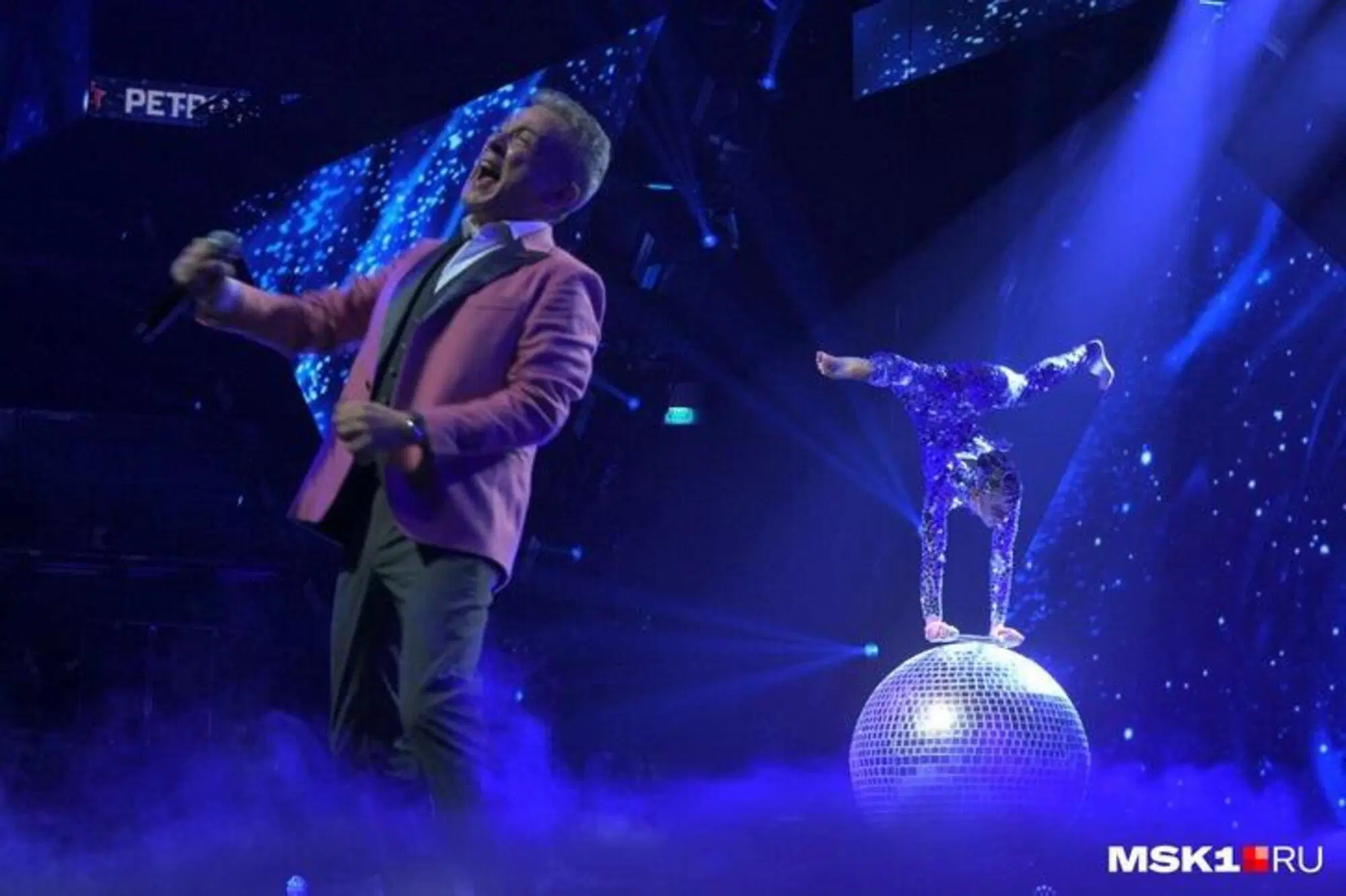 Pupo a Le leggende di Retro FM a Mosca in Russia