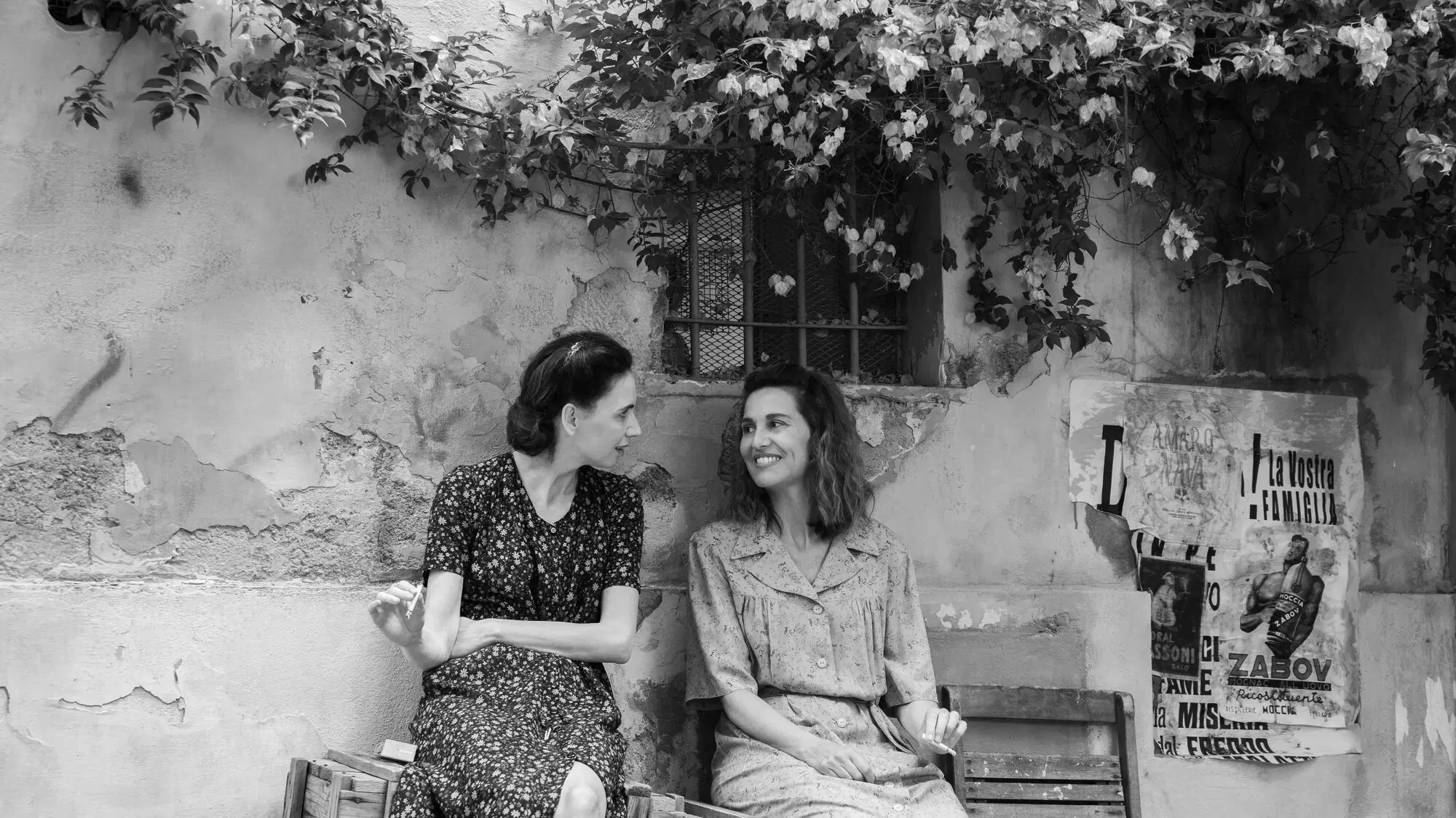 Emanuela Fanelli e Paola Cortellesi in "C'&egrave; ancora domani"