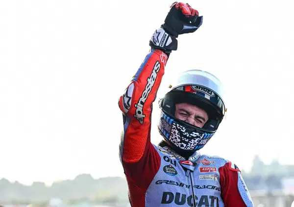 Ma che spettacolo Fabio Di Giannantonio che tra il podio di Valencia, la festa nel club e i test di marted&igrave; si &egrave; preso tutto