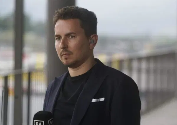 Jorge Lorenzo: "Non ho visto morire Simoncelli, ma ho sfiorato tragedie e pensato al ritiro in due secondi"