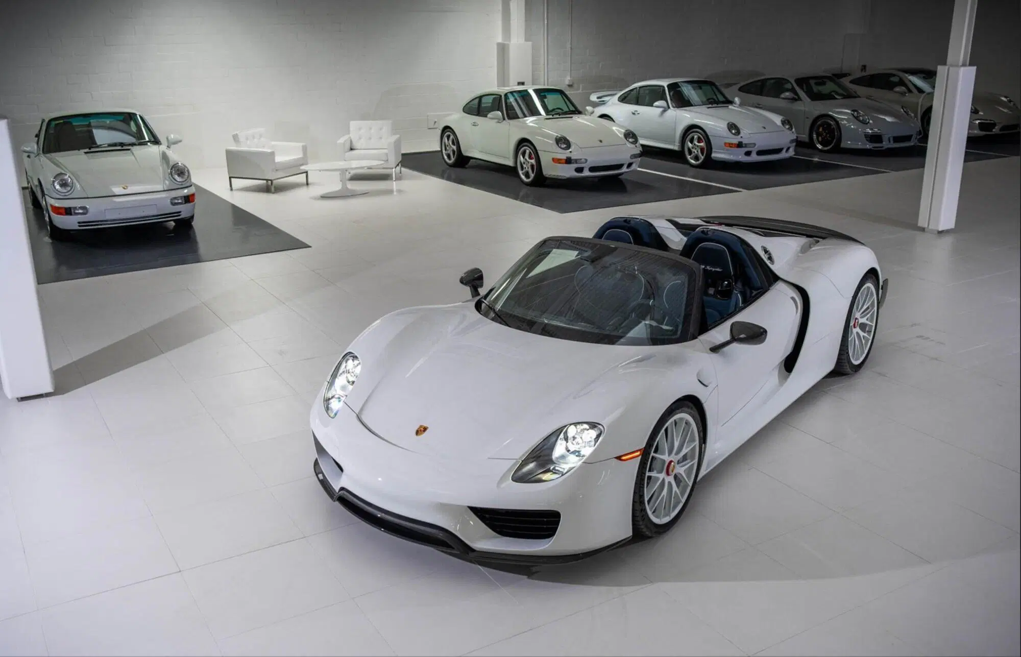 Porsche 918 "Weissach" Spyder