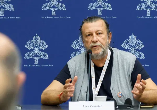 Ok, ma che caz*o &egrave; il caso Casarini-Pd su migranti e Ong e cosa c'entra il Vaticano? 