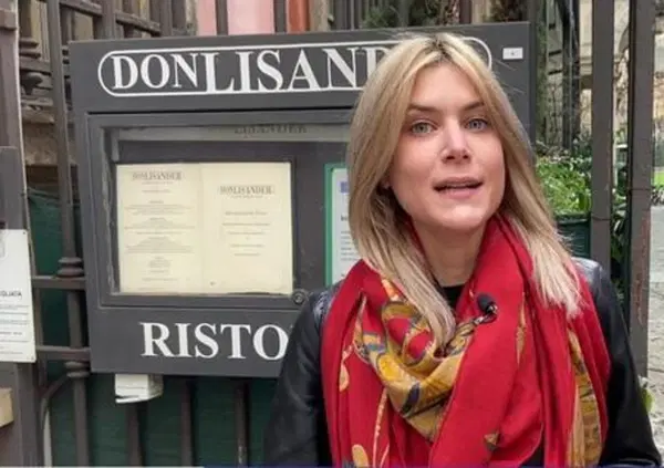 Ok, ma chi caz*o &egrave; Costanza Cavalli, giornalista di Libero in ascesa che divide i direttori (Feltri, Sallusti e Sechi), tra musica, mistica e articoli "scottanti" per la destra?  