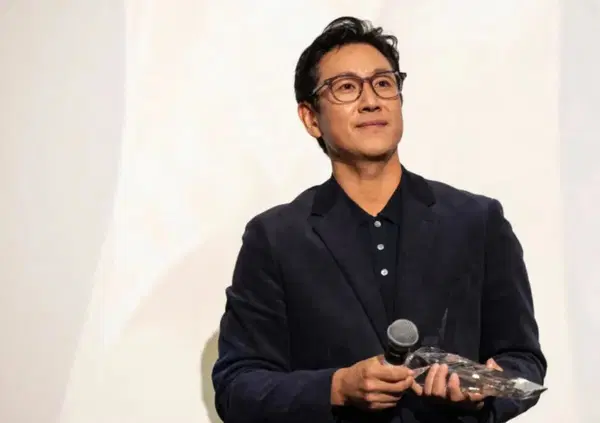 Ecco chi era Lee Sun-kyun, l&rsquo;attore di Parasite trovato morto nella sua auto e perch&eacute; c'entra la cannabis