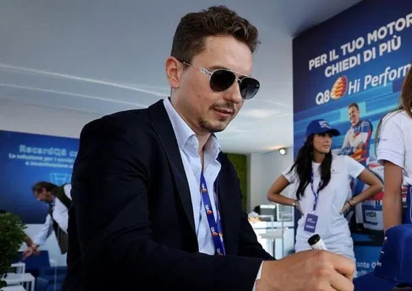 Jorge Lorenzo su Marquez e la Honda: "Che si siano separati &egrave; triste, ma in Gresini Marc potr&agrave; far meglio di Alex"