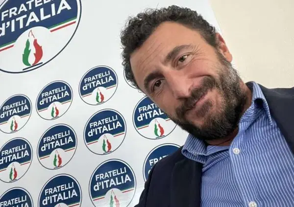 Emanuele Pozzolo, il deputato con la pistola di Fratelli d'Italia, raccontato da un suo concittadino. Dal post della sparatoria in Texas alla foto dello sgabuzzino per i &ldquo;professori novax&rdquo;. E sulla Festa della donna&hellip;