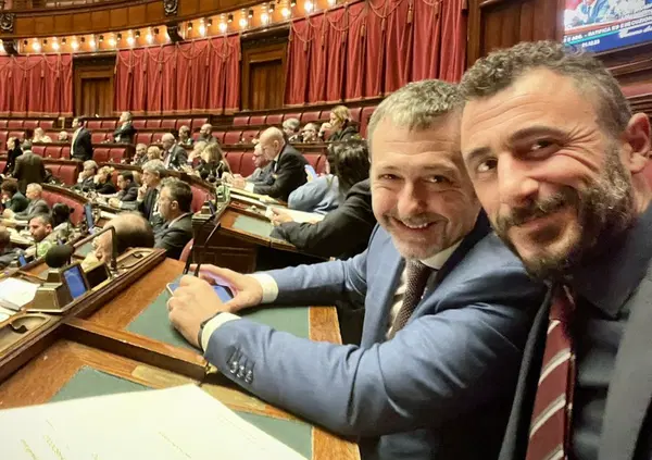 La sparatoria di Capodanno dei deputati di Fratelli d&rsquo;Italia &egrave; uno scandalo molto pi&ugrave; grave di come sembra 