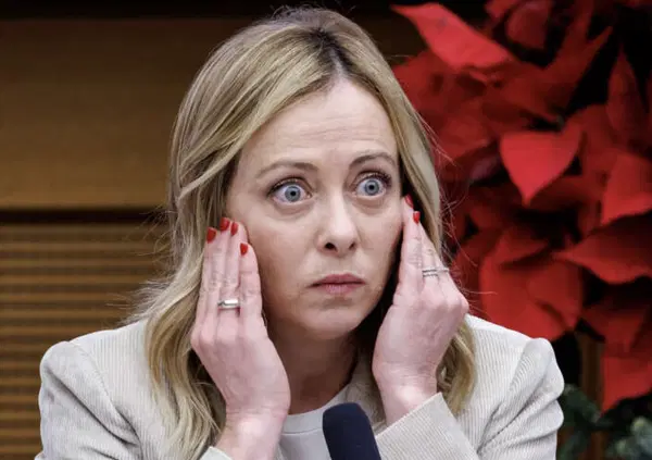 Chi &egrave; Perrella, che accusa Meloni padre di essere &ldquo;uomo del boss Senese&rdquo; (vedi Report)? Ce lo spiega Nello Trocchia, che l'ha incontrato