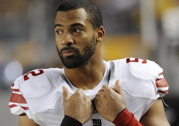 Ok, ma chi &egrave; Spencer Paysinger: l'ex giocatore dell'NFL che ha cambiato le regole del gioco 