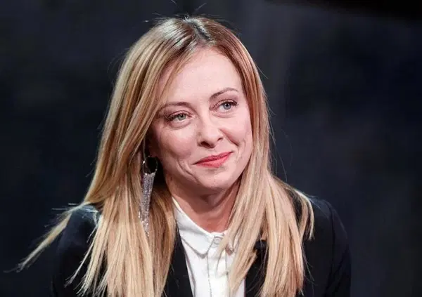 Una domanda per Giorgia: ma l&rsquo;amichettismo a destra va bene e a sinistra no?