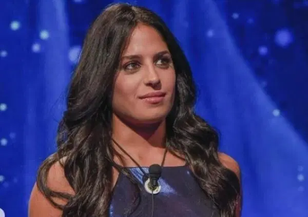 Grande Fratello: &egrave; guerra fra Beatrice e Perla, l&rsquo;incontro fra Marco Maddaloni e il padre. E Signorini con le camicie di Stefano Miele&hellip;