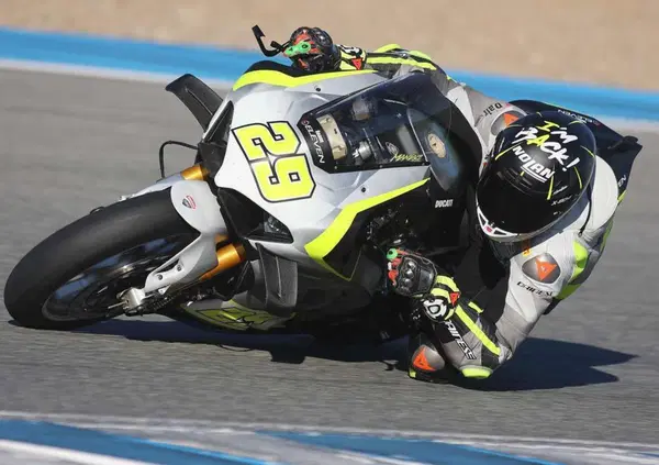 Andrea Iannone, sornione dopo i test di Jerez: "Sul passo gara forse sono stato il migliore. La scivolata? Andavo a due all'ora..."
