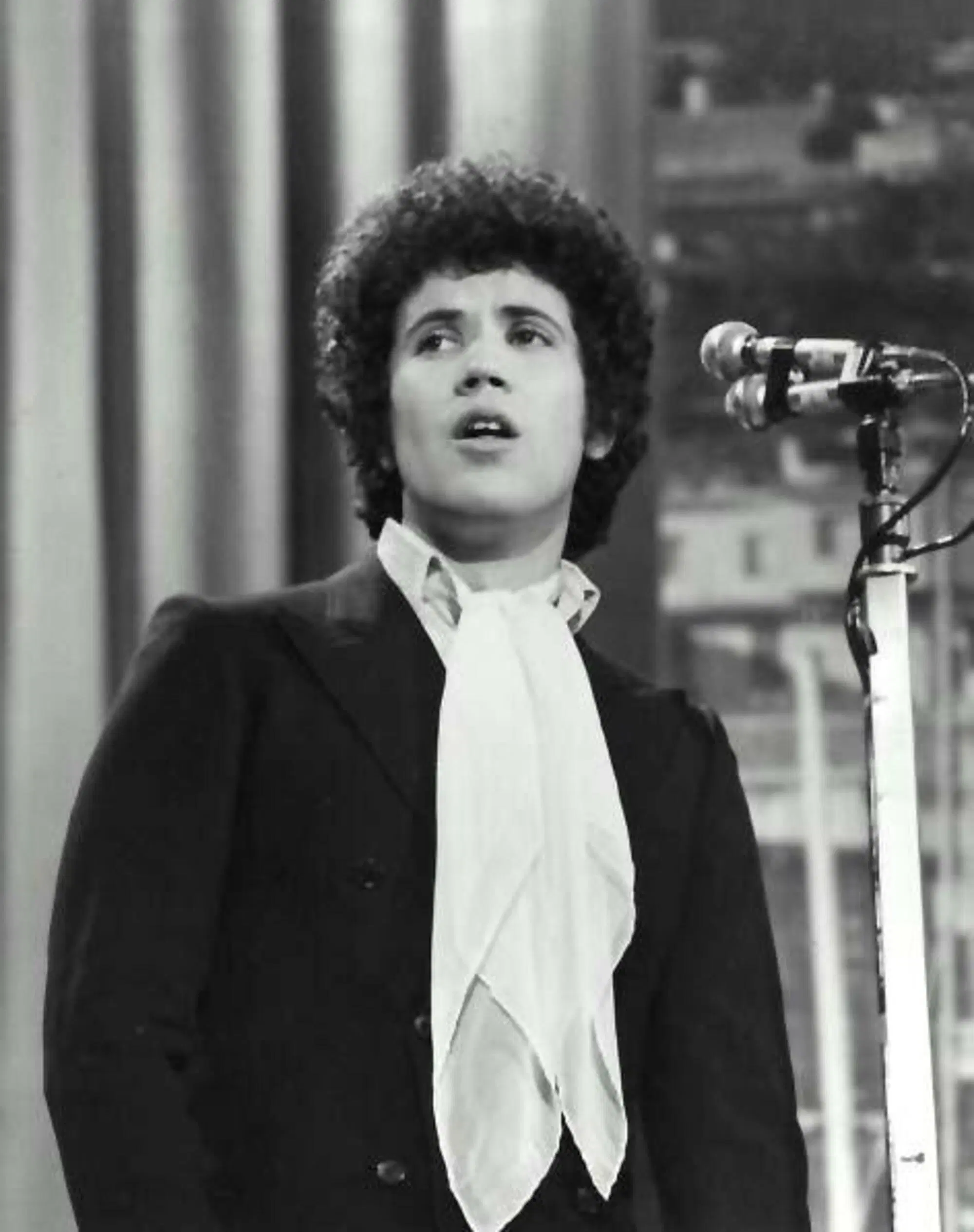 Lucio Battisti a Sanremo nel 1969 con il brano "Un'avventura"