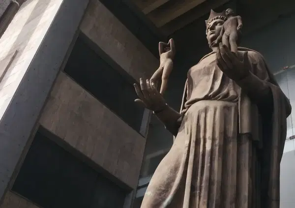 Lo stupro di Catania &egrave; la risposta di &ldquo;Aziz&rdquo; alla nostra societ&agrave; e ai social? Cosa c&rsquo;entrano Sant&rsquo;Agata, la Jihad e il desiderio che diventa odio 