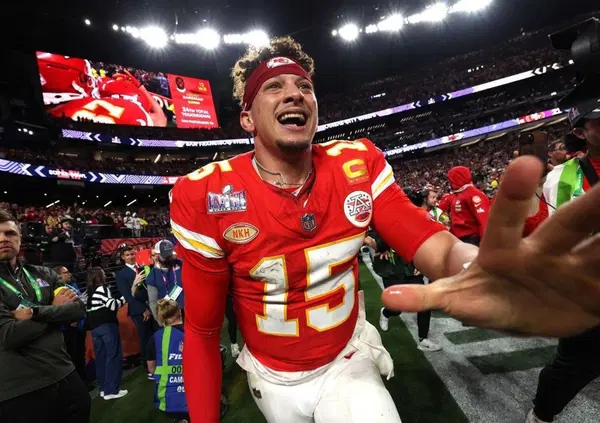 Ok, ma chi &egrave; Patrick Mahomes, la stella dei Kansas City Chiefs che sta riscrivendo la storia dell'NFL? 