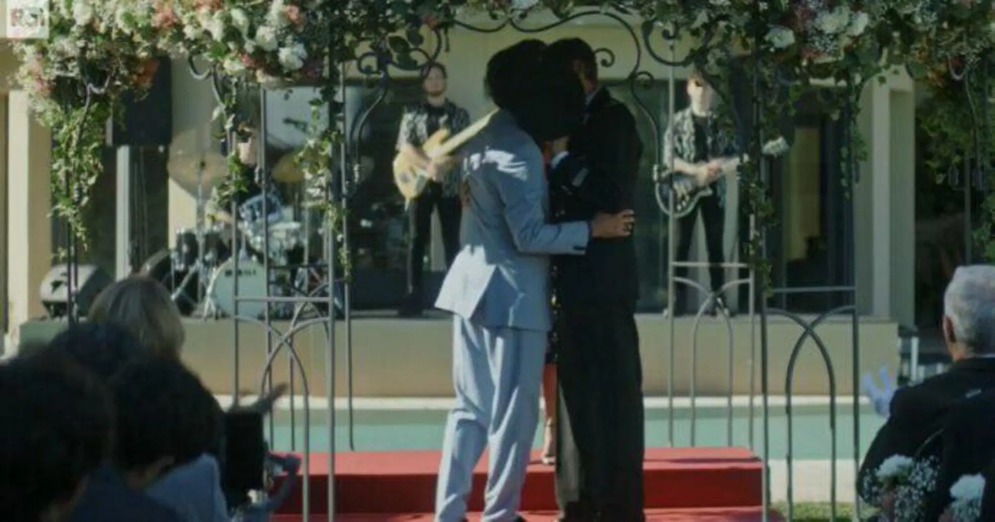 Il bacio "censurato"