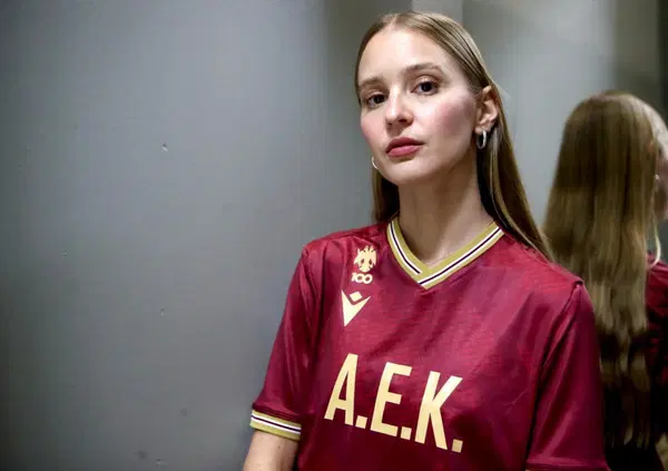 Da Bologna alla Dea Greca: Macron firma il 100&deg; anniversario dell'AEK Basketball Club di Atene