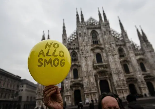 Ma l&rsquo;avete visto il sito di IqAir, l&rsquo;azienda che tutti citano per lo smog a Milano? Dai deumidificatori ai regali per San Valentino, fa anche le classifiche...