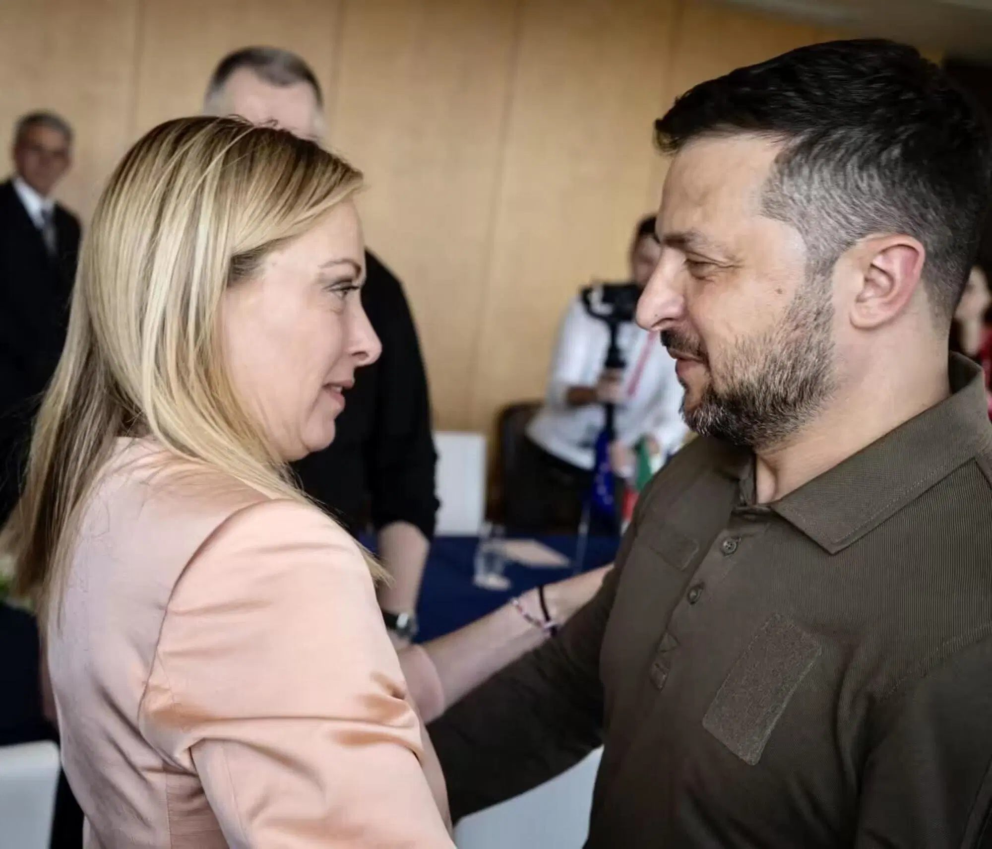 Giorgia Meloni e Volodymyr Zelensky