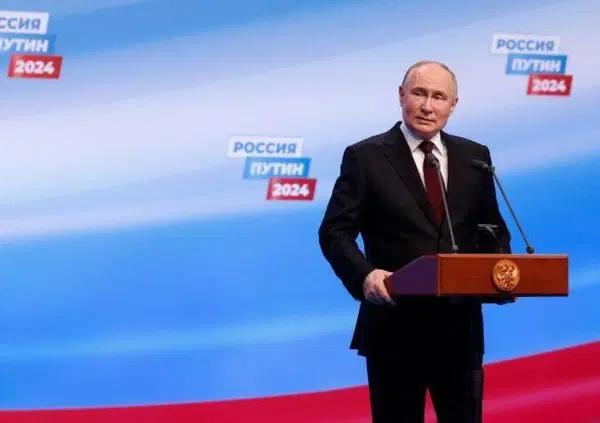 Elezioni in Russia? &ldquo;Il Mezzogiorno contro Putin ai seggi mai capitato prima&rdquo;. E la moglie di Navalny&hellip; Parla lo storico Savino