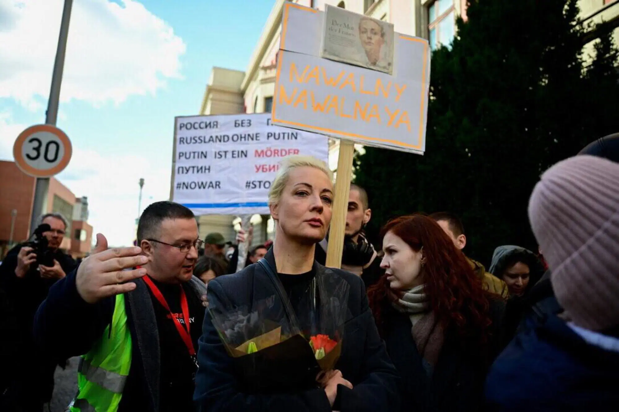 Yulia Navalnaya durante le elezioni a Berlino