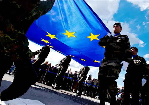 Ma davvero l'Europa ha scritto che entriamo in guerra? C'entra la Russia, ma anche la rielezione di Trump...