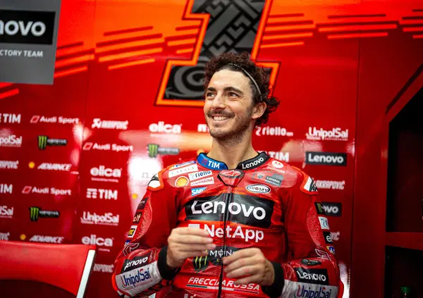 A Pecco Bagnaia "manca il venerd&igrave;"? No e a spiegare tutto &egrave; proprio il campione del mondo