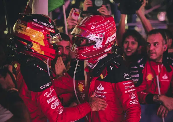 L'Italia si sveglia con un sogno rosso: &egrave; doppietta Ferrari in Australia con Carlos Sainz e Charles Leclerc