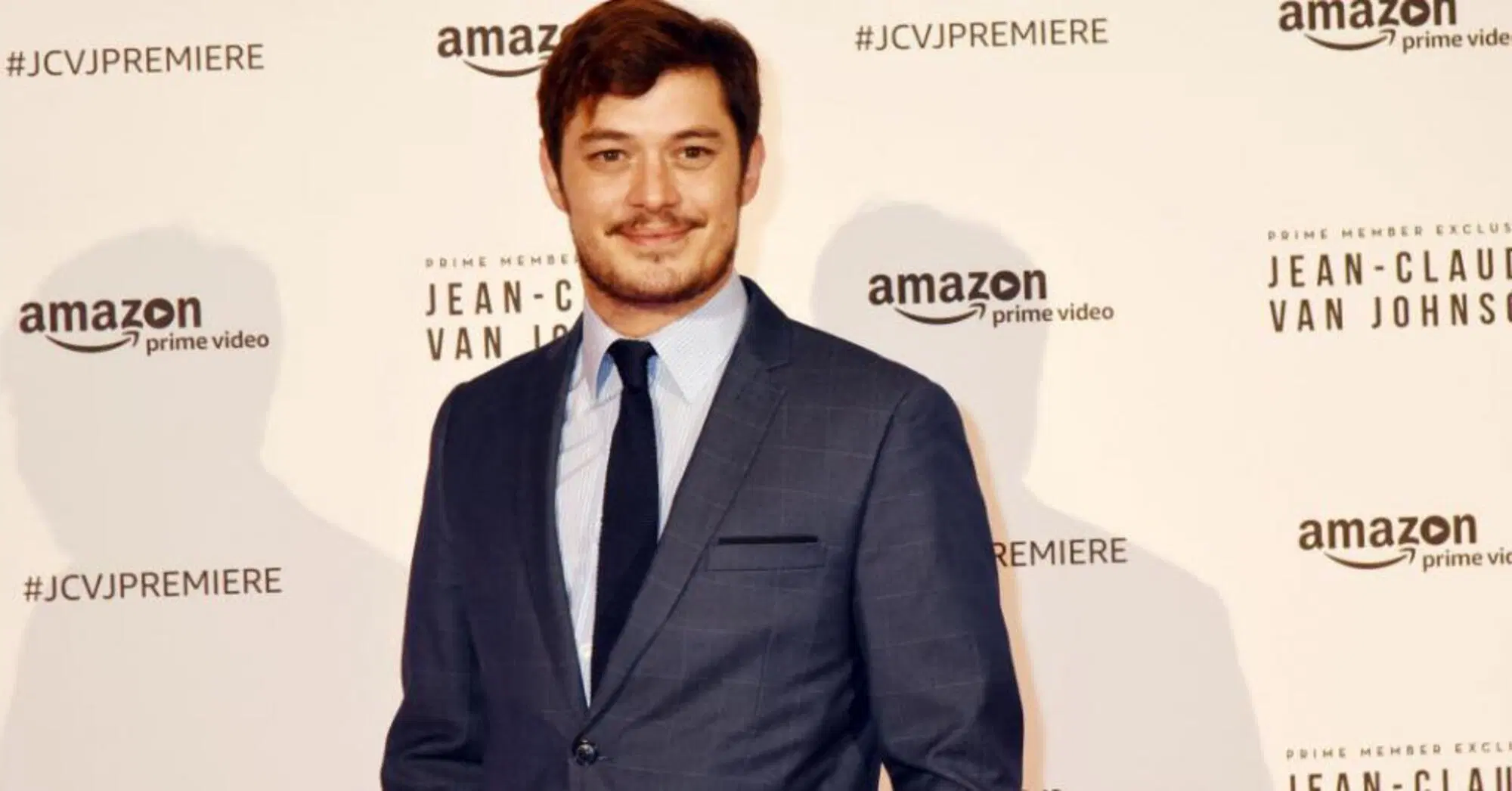 Aur&eacute;lien Wiik. l'attore che per primo ha raccontato la sua storia di abusi a undici anni