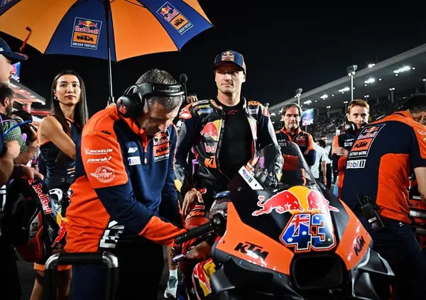 Jack Miller ha gi&agrave; capito che perder&agrave; il posto: "Pedro Acosta non &egrave; mai sulla moto, tocca tutto per terra. Devo imparare da lui"