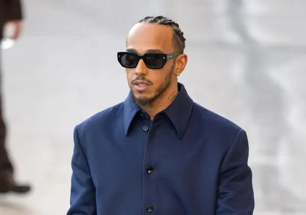 Dalla moda al food, fino agli inizi della sua carriera: perch&eacute; l'arrivo di Hamilton in Ferrari &egrave; un ritorno alle origini