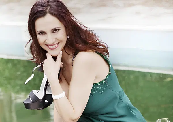 All&rsquo;Isola dei Famosi si scrive Luce Caponegro ma si legge Selen: ecco chi &egrave; la naufraga attrice hard &ldquo;convertita&rdquo;