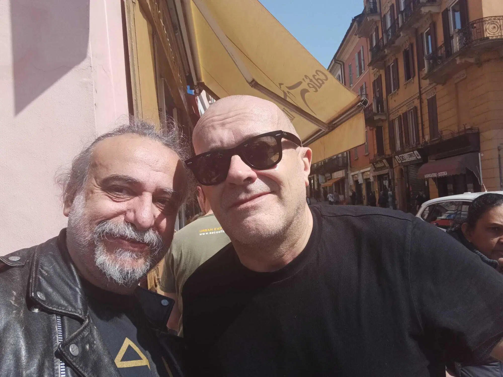 Michele Monina in "gita" con Max Pezzali per Discoteche abbandonate