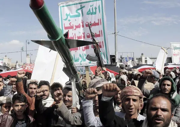 Guerra tra Iran e Israele? Macch&eacute;, "&egrave; una sceneggiata". Parla l'esperta Pegah Moshir Pour, che per&ograve; lancia un avvertimento: &ldquo;Russia e Cina non aspettano altro, perch&eacute;...&rdquo;