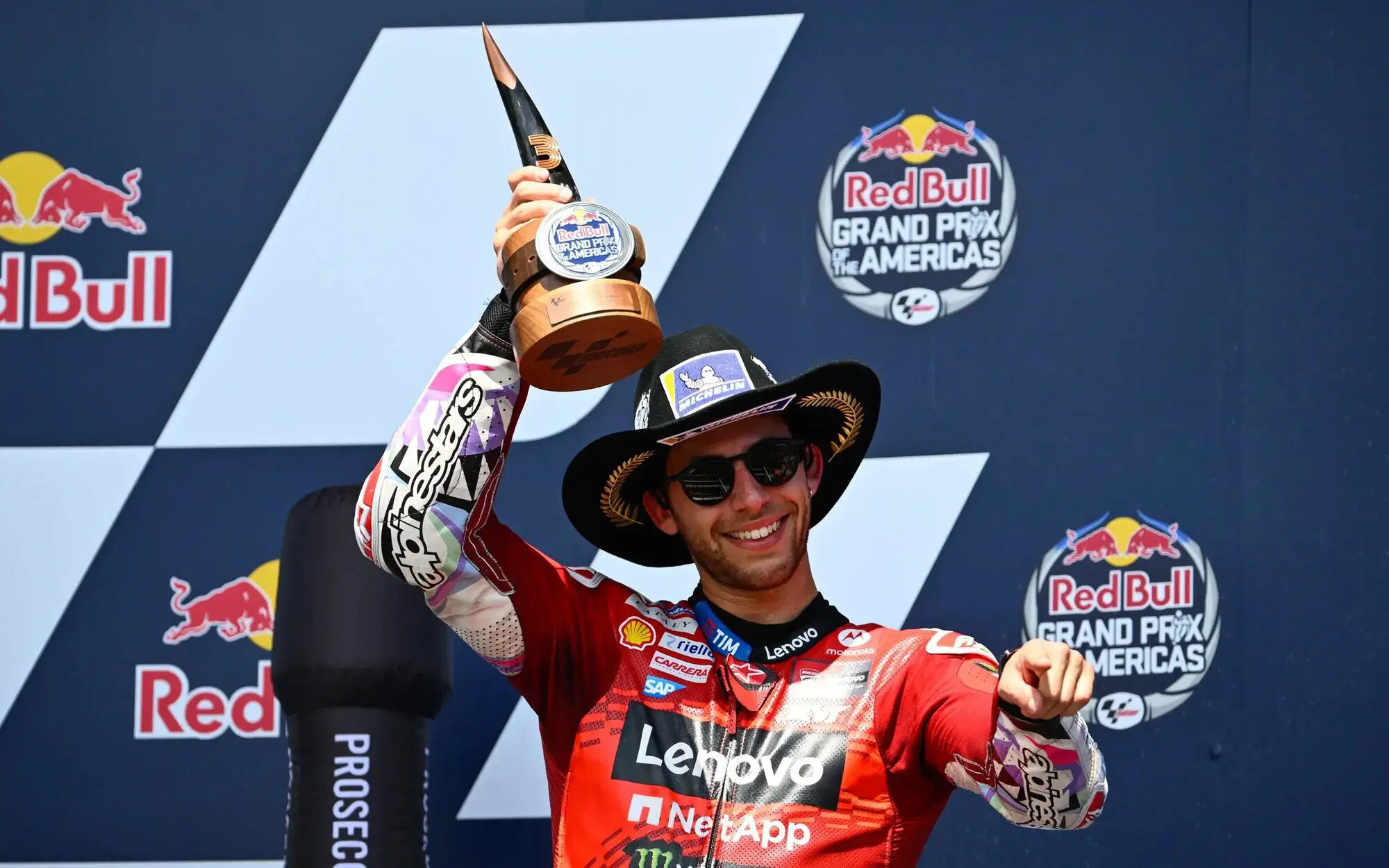 20240415 003847857 6392