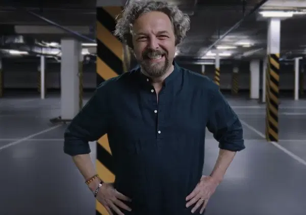 Antonio Ornano: "Non mi hanno fatto fuori da GialappaShow. Per loro andrei in tv anche nudo!"