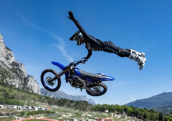 Un weekend di benzina ad alti ottani gi&ugrave; per la gola: feste, salti e fango durante il GP del Trentino a Pietramurata con Monster Energy