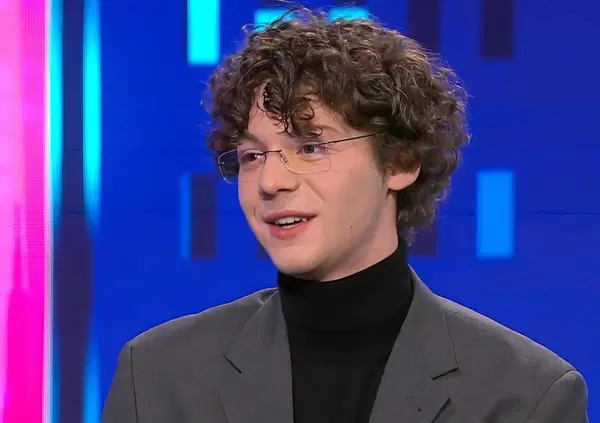 Ok, ma chi caz*o &egrave; Edoardo Prati, l'influencer della cultura (e nuovo Sgarbi?) che bacchetta i professori disillusi?