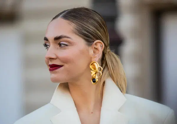 Fassino e i profumi, Chiara Ferragni e i pandori. Che c'entrano? Chiedetelo a Paola Ferrari...