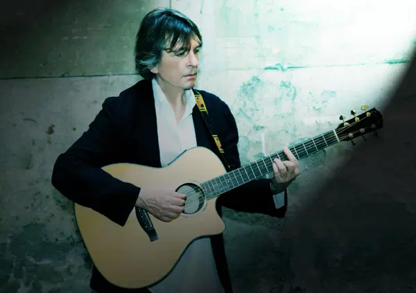 Ma i vinili possono battere Spotify? Gianni Togni e l&rsquo;&ldquo;Edizione straordinaria&rdquo; contro la musica da ascensore di oggi