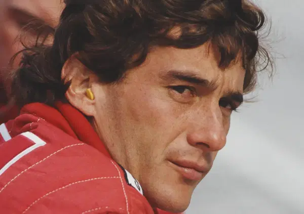L'immortalit&agrave; di Ayrton Senna resiste grazie agli altri piloti: storia di un amore che sopravvive