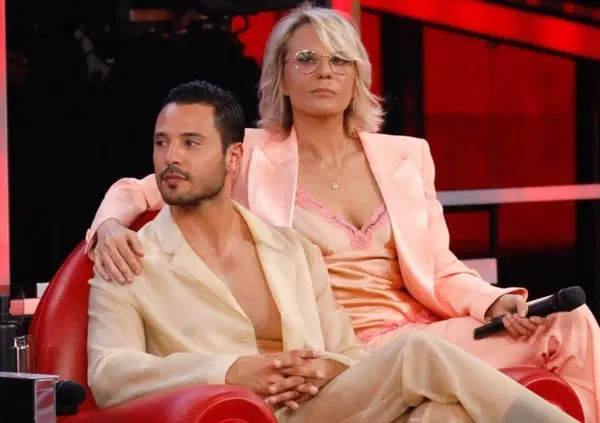 Amici, le pagelle: Holden e la spocchia del nepo baby (0), Petit ha scassato &rsquo;a uallera (3), Zerbi ne ha piene le palle del principesso sull'autotune (7), Martina sacrificata e...