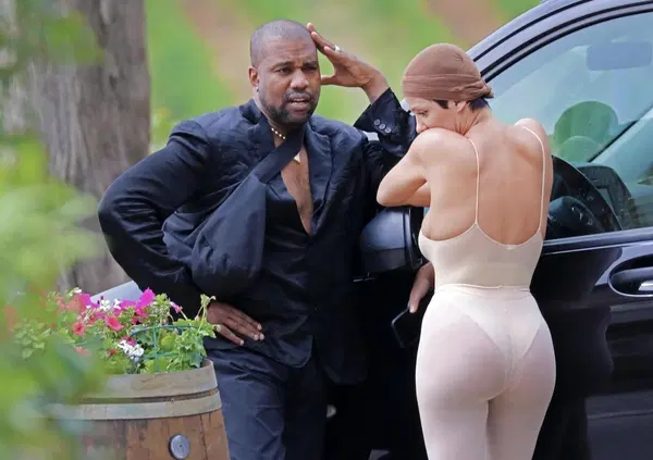 Kanye West trasloca, c'&egrave; aria di separazione da Bianca Censori? E di mezzo c&rsquo;&egrave; il progetto sul cinema per adulti&hellip;