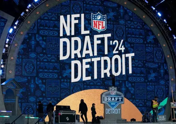 Ok, ma cosa succede ai giocatori di football dopo che si &egrave; stati chiamati al Draft dell'NFL?