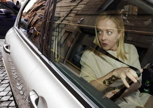 Alfa Romeo Stelvio blindata di Giorgia Meloni? Ecco le caratteristiche, dove nasce e chi la fa: sembra un normale Suv, ma...