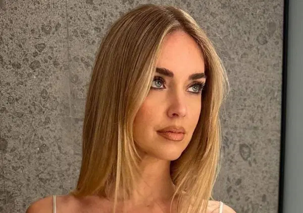 Chiara Ferragni c'&egrave; ma non si pu&ograve; dire. Cos'&egrave; successo col presidente della Camera della Moda Capasa? Paura degli hater o...?