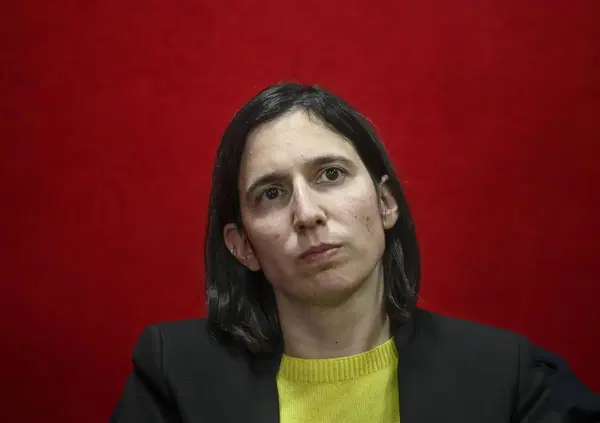 Patrick Facciolo: &ldquo;Elly Schlein fa i comizi sulla sedia di plastica: si vede che il tema della sicurezza sul lavoro non le interessa davvero". E sulla Meloni&hellip;[VIDEO]